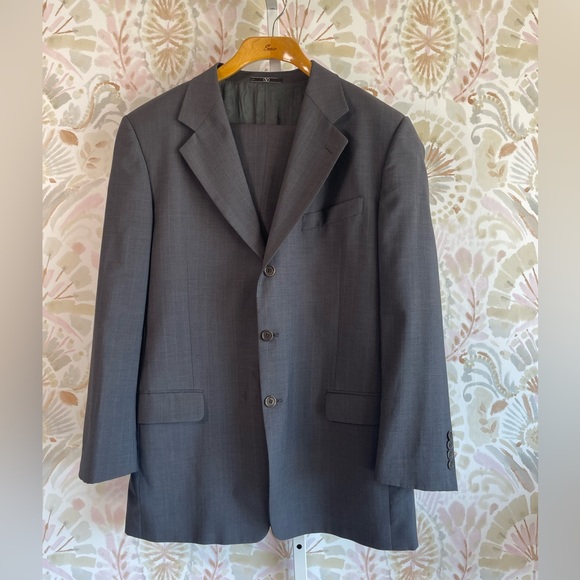 Valentino Grey Pinstripe 2PC Suit - Size 43L - Picture 13 of 14